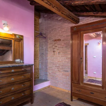 Casa Di Campagna In Citta Bologna
