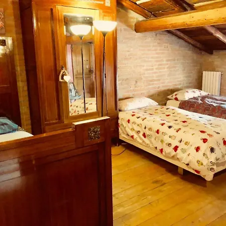 Casa Di Campagna In Citta *
