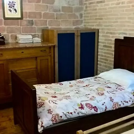 Casa Di Campagna In Citta *